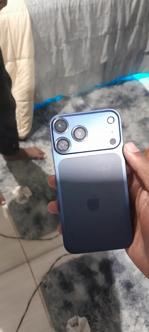 iPhone XR na carcaça do 17 pro - Foto 2