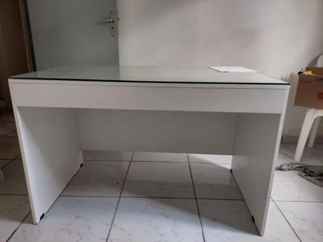 Escrivaninha MDF + Tampo de Vidro (Usada)