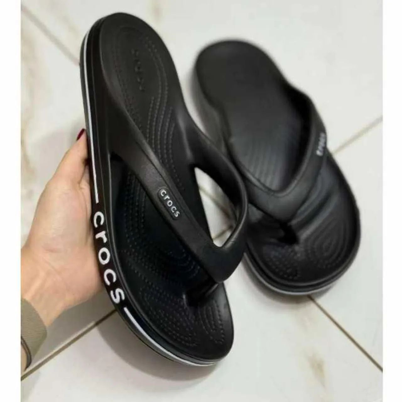chinelo crocs nuvem 