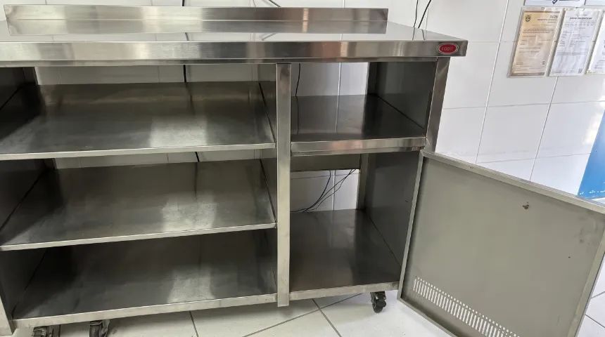 Mesa de Inox Cozil Com Divisórias - Foto 2