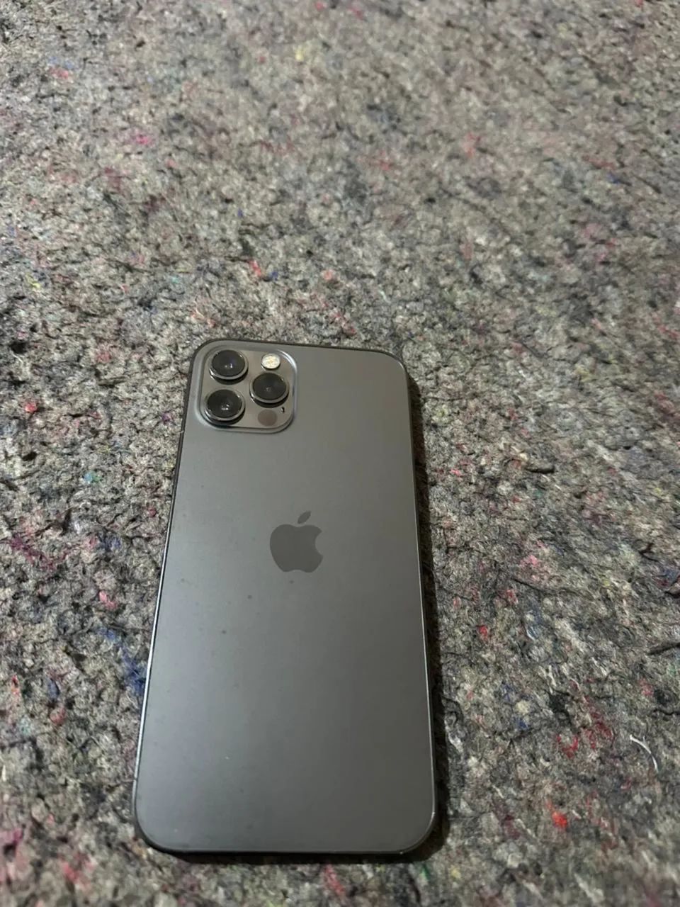 iPhone 12 Pro 256gb 76% tudo original R$1800 - Celulares e