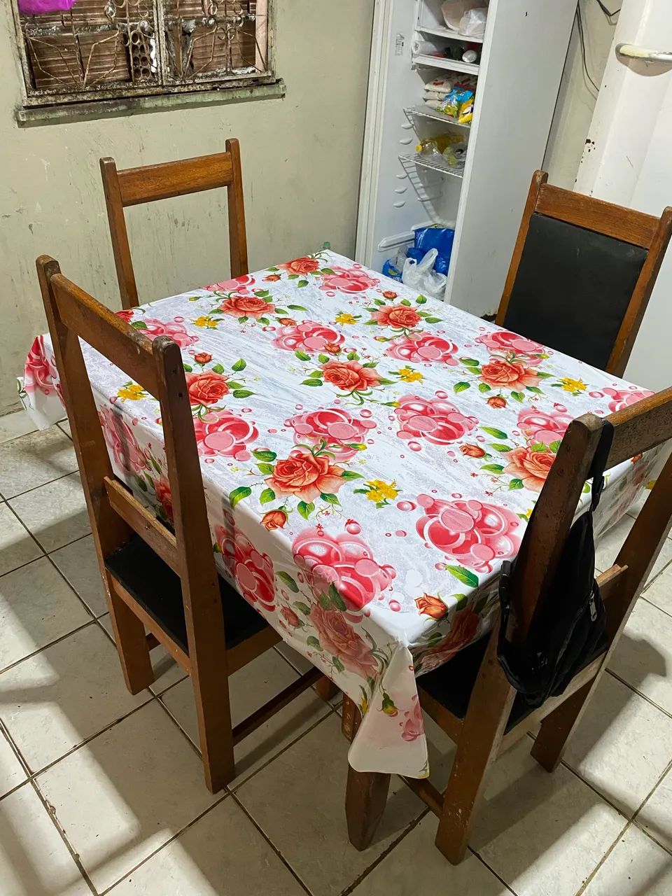 Mesa madeira 4 lugares
