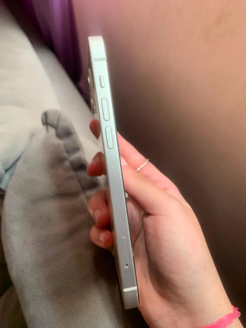 vende se iphone 12 em perfeito estado conservado  - Foto 5