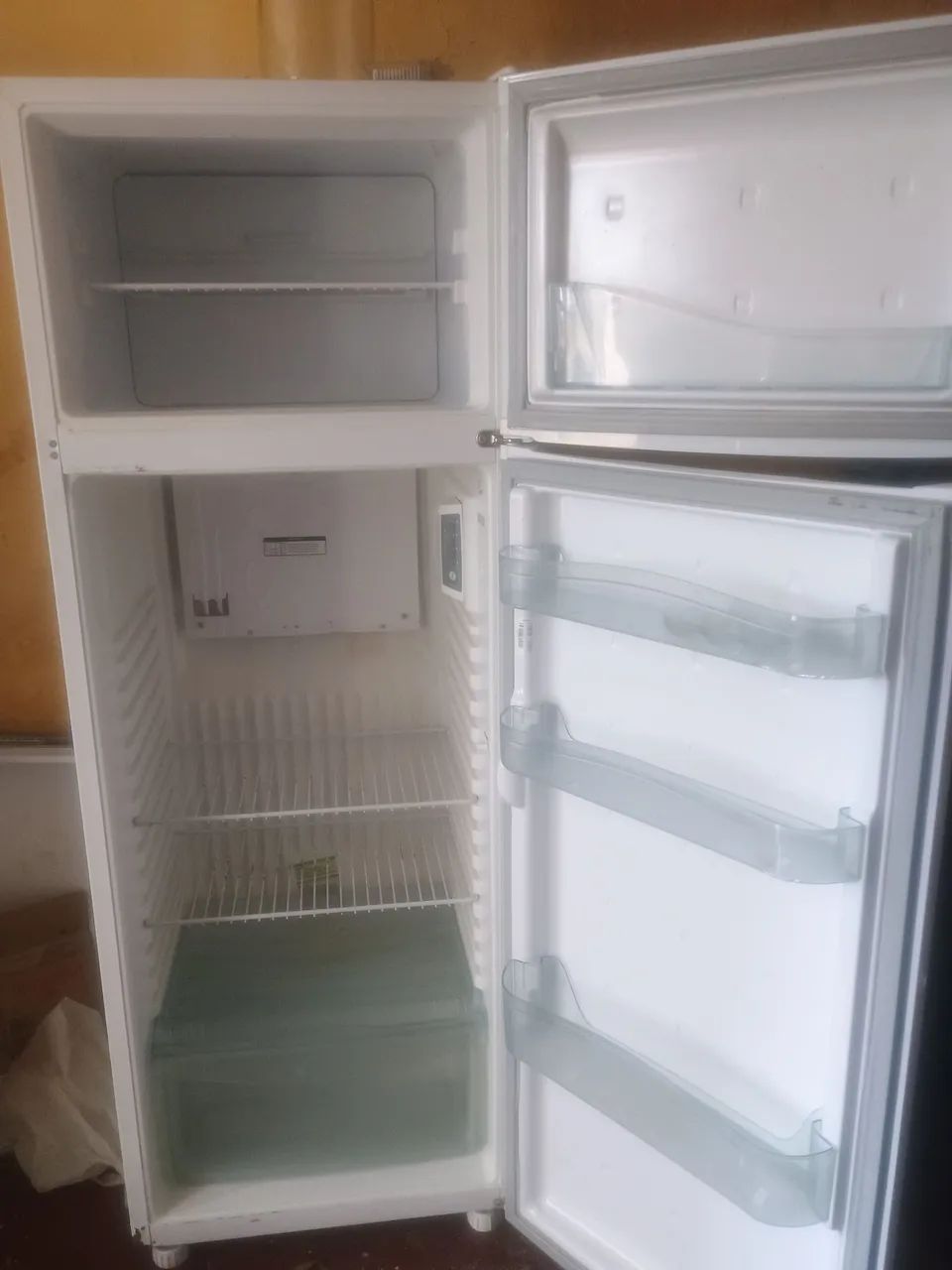 Geladeira (não funciona) - Foto 2