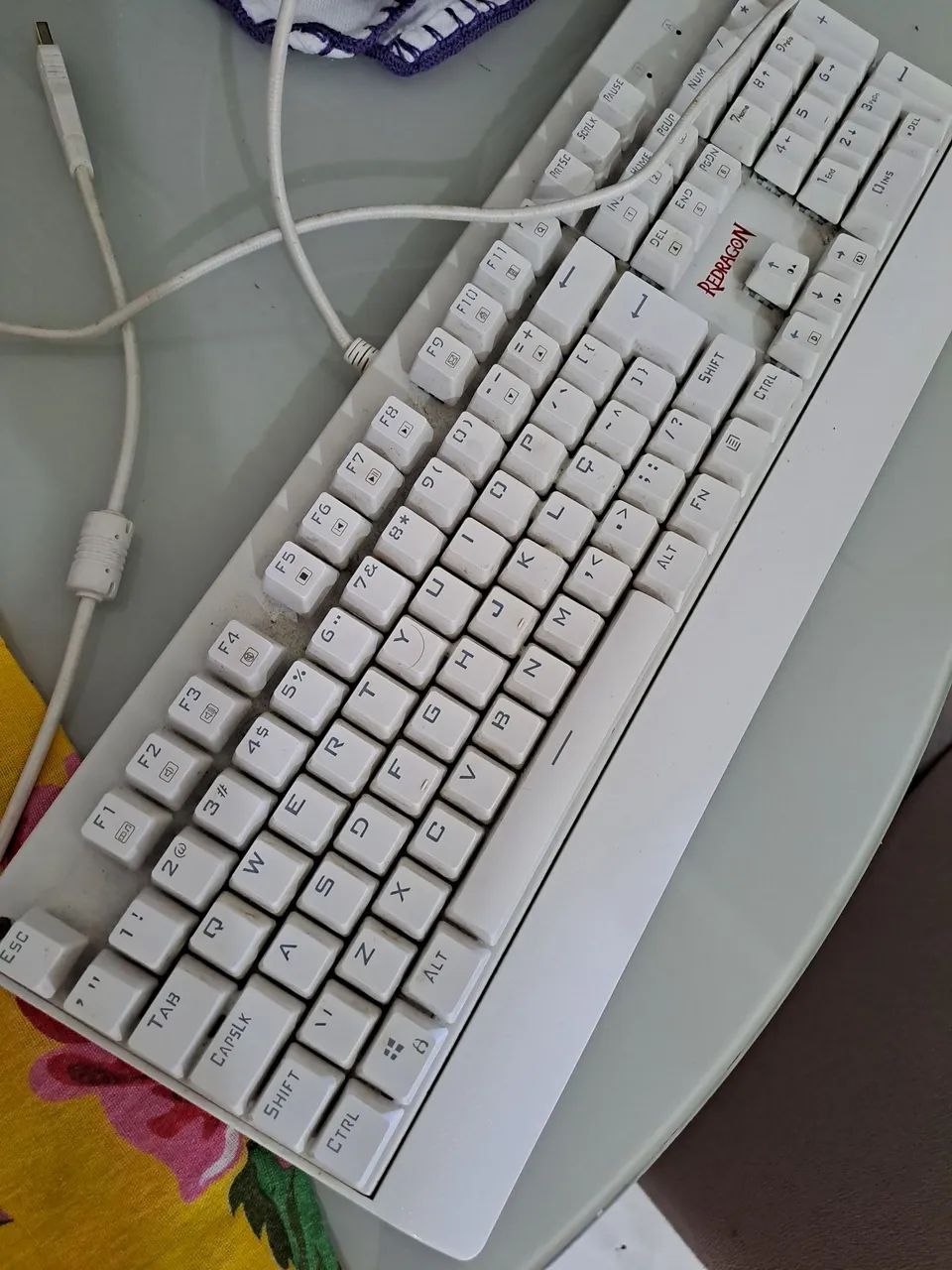Vendo, teclado, e mouse Redragon + mousepad e fone Hyperx - Foto 4