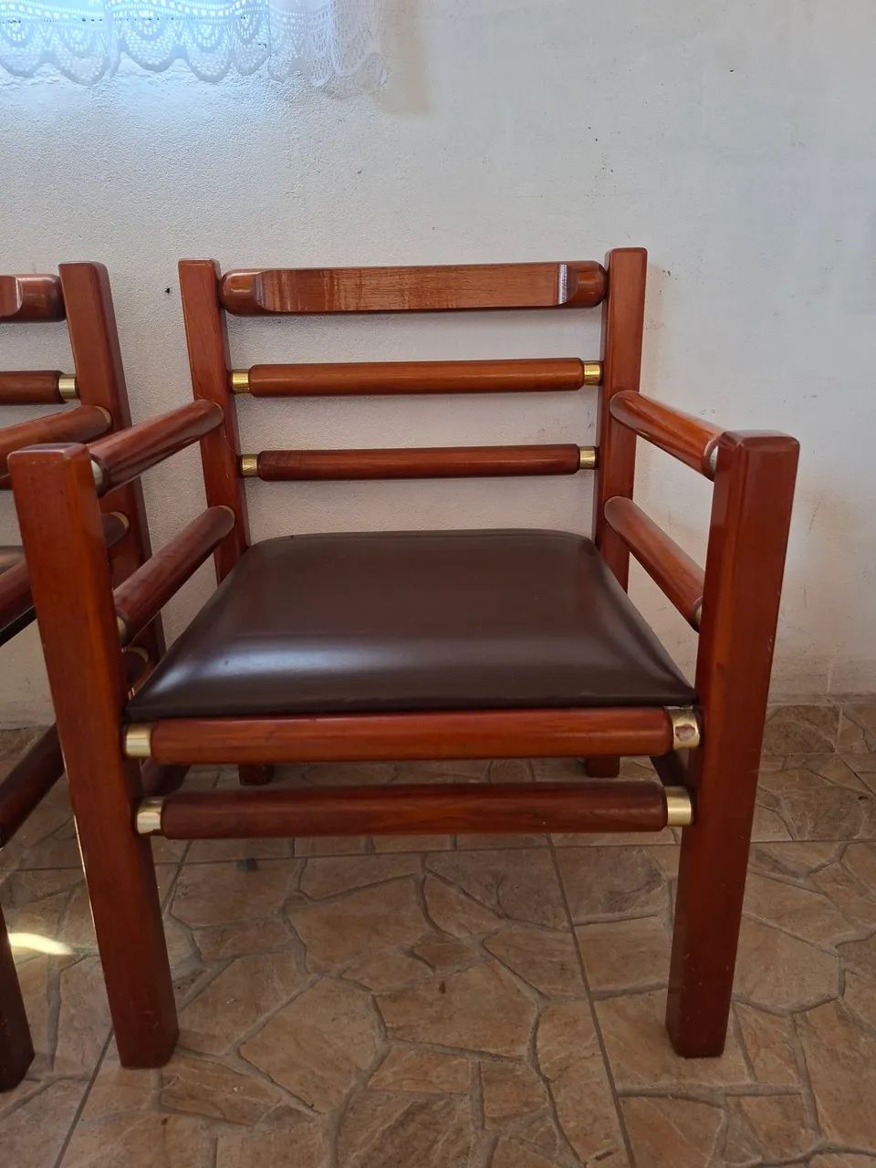 Par de poltronas para sala de visitas - Foto 2