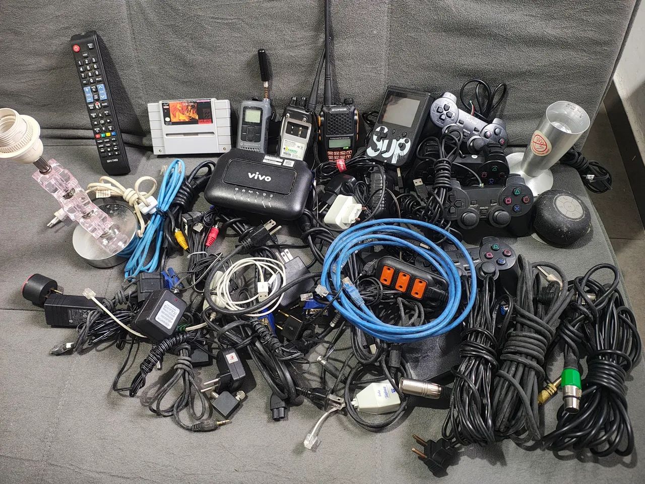 LOTE DE ACESSÓRIOS ELETRÔNICOS - NO ESTADO