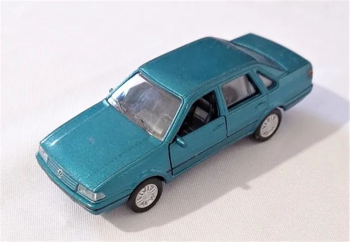 1/43 Scale Volkswagen Santana 1996 Model Car