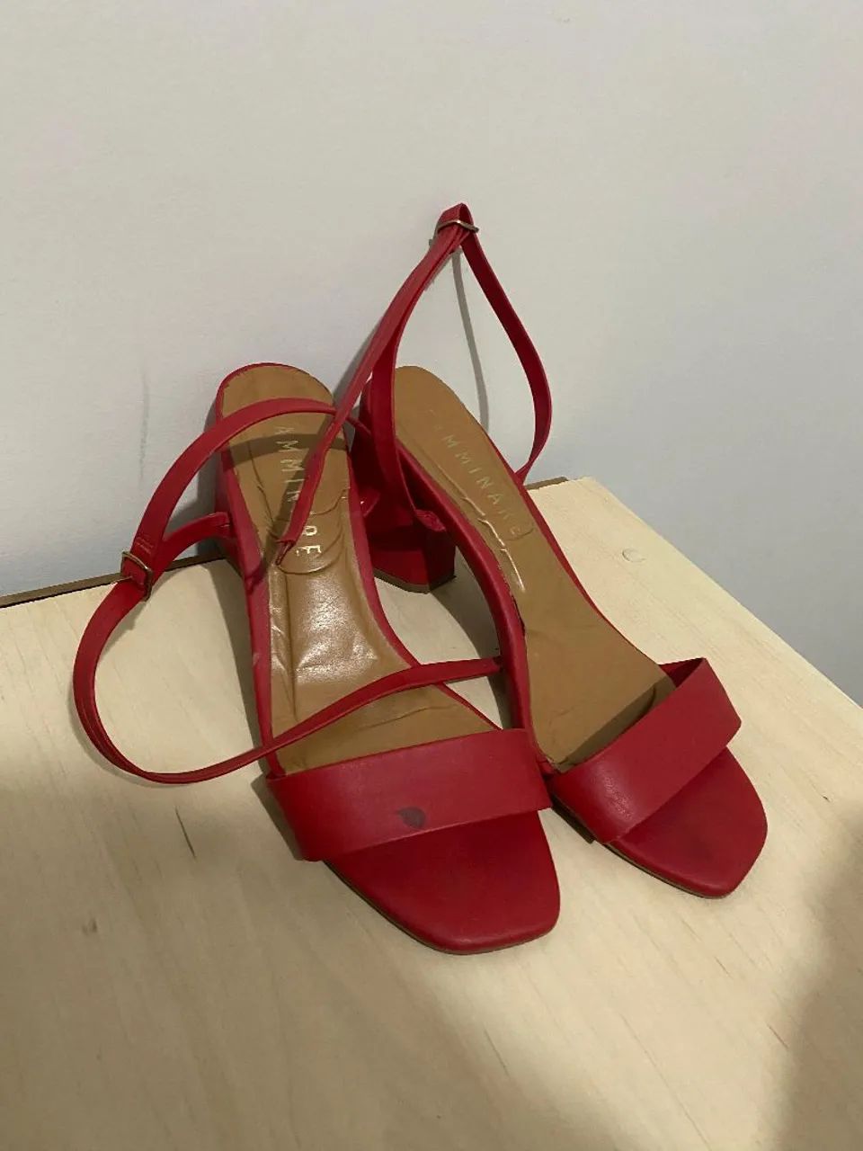 Saltos sapatos 