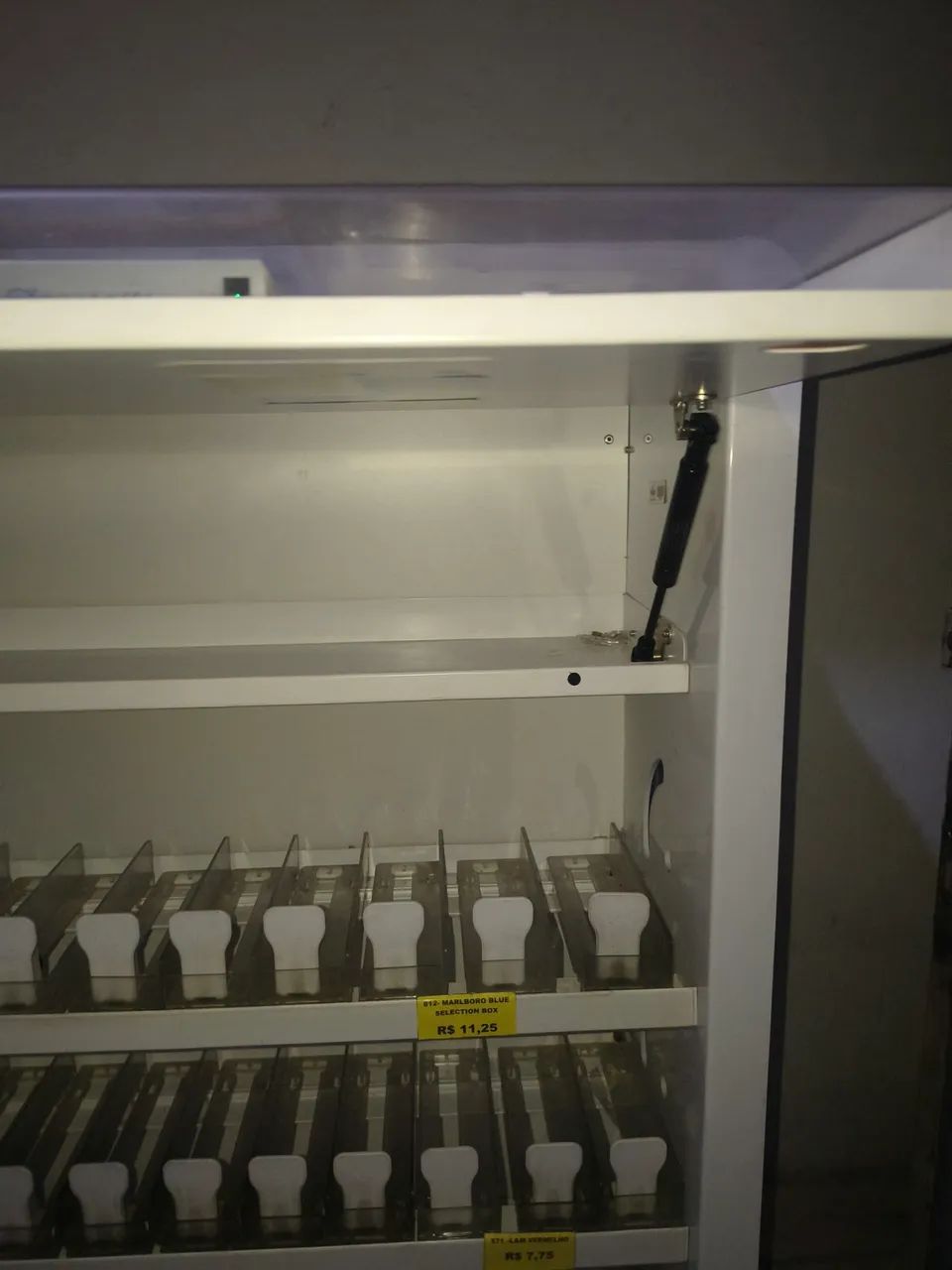 Expositora de cigarros  - Foto 4