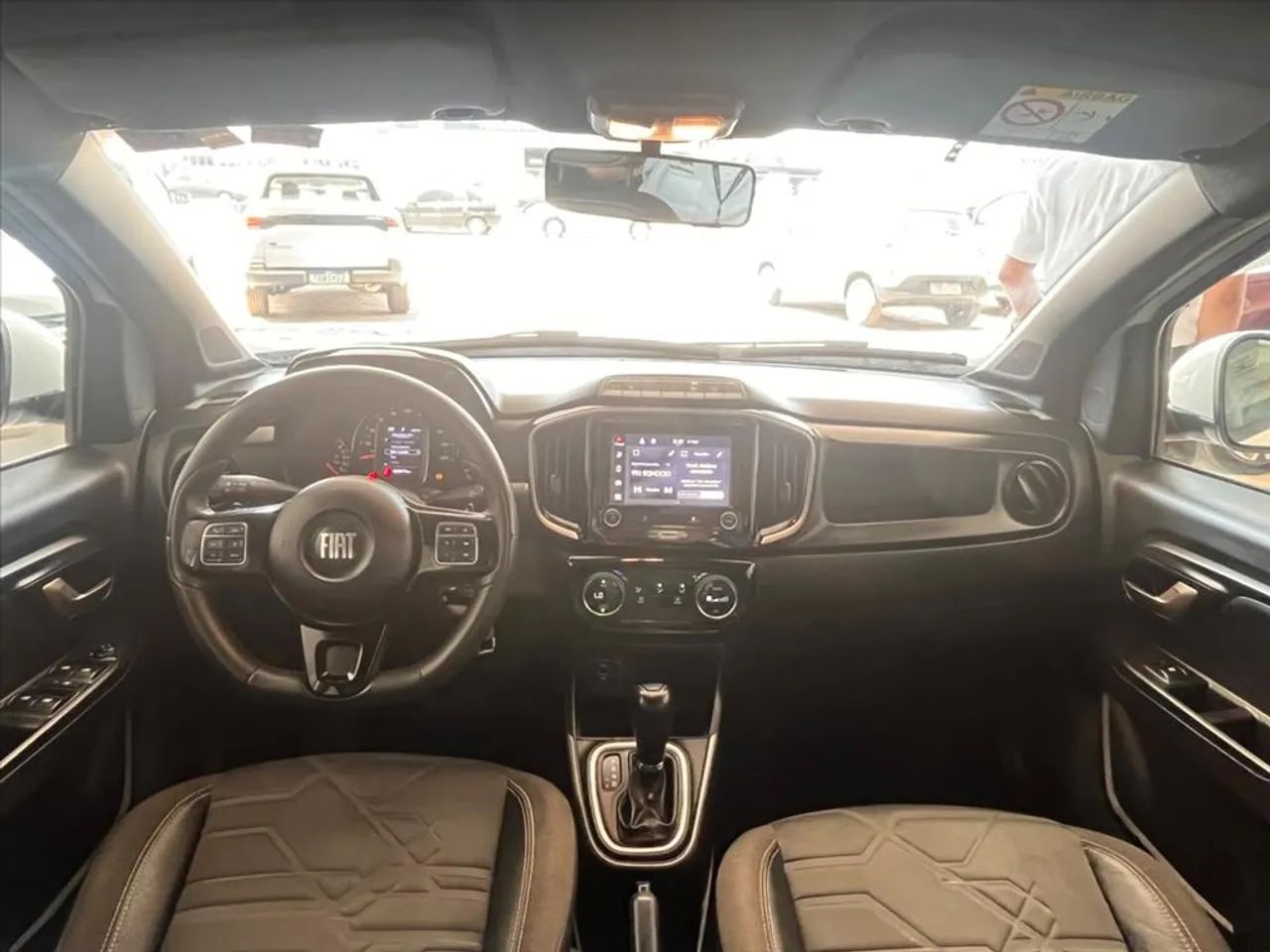 Fiat Strada Volcano 1.3 Flex 8V CD Aut. 2023 - Foto 5