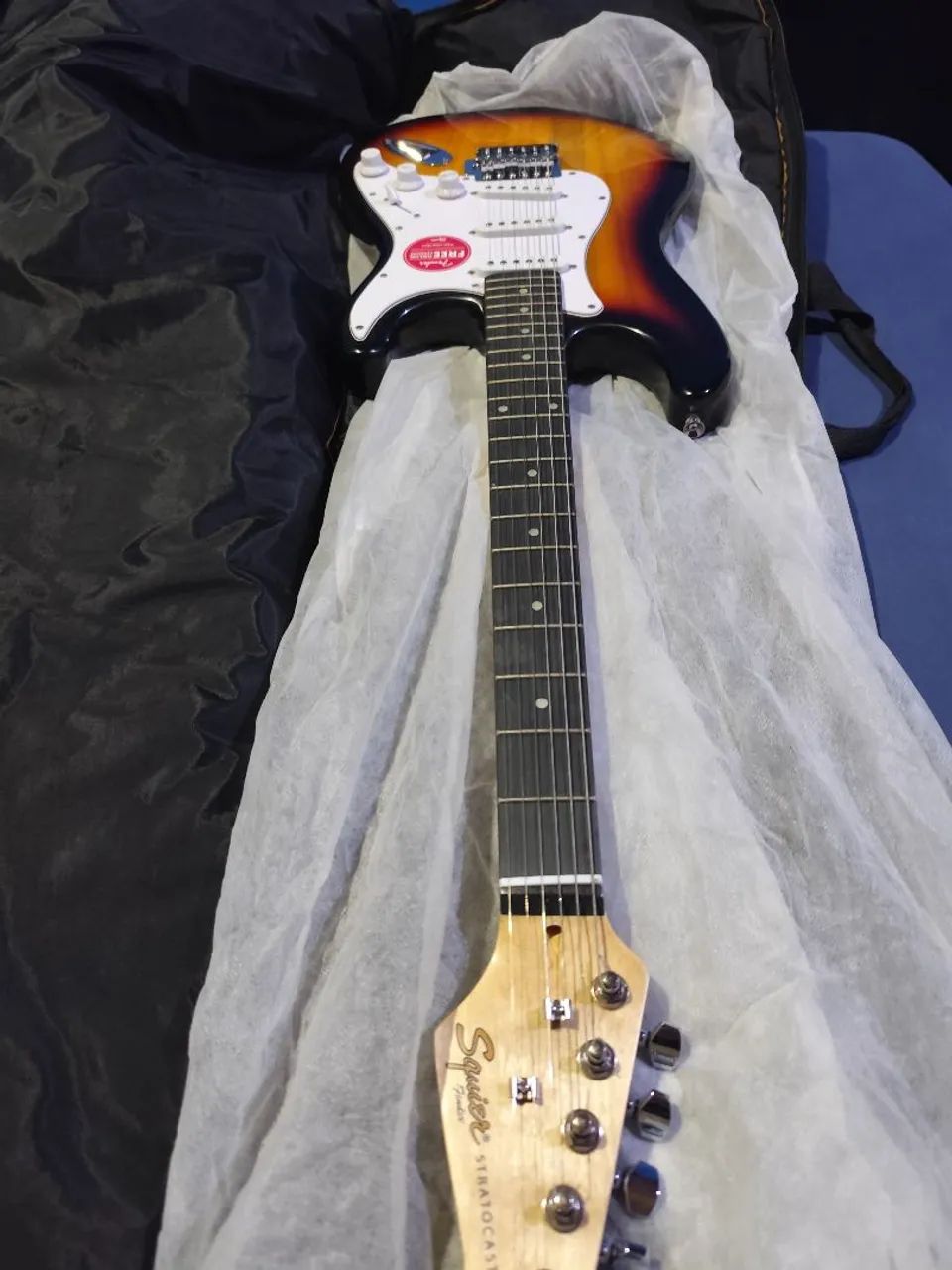 Guitarra squier fender stratocaster mainstream  - Foto 5