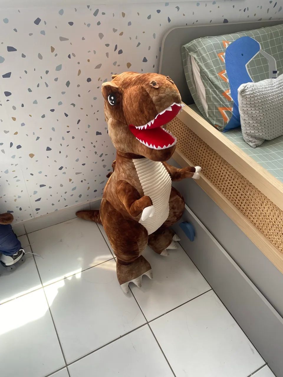 Dinossauro de pelúcia grande - Foto 2