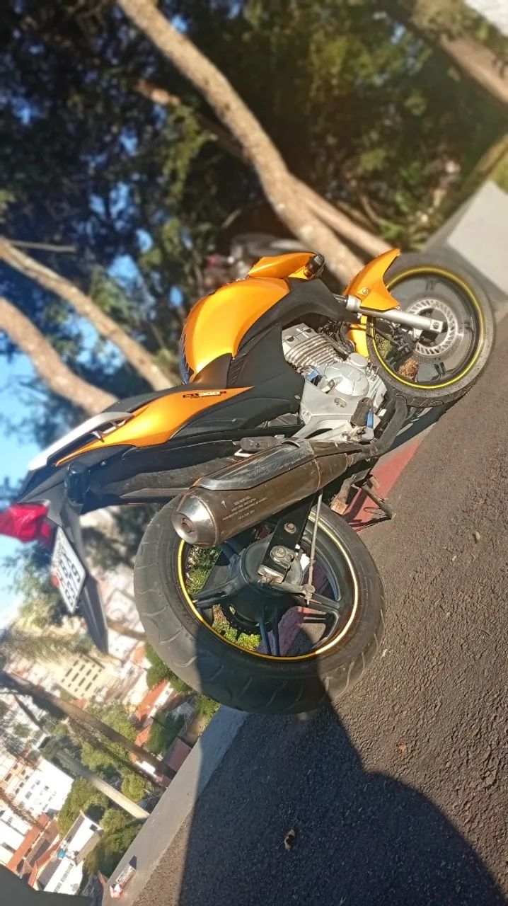 CB300r 2010 - Ótimo estado - Foto 3
