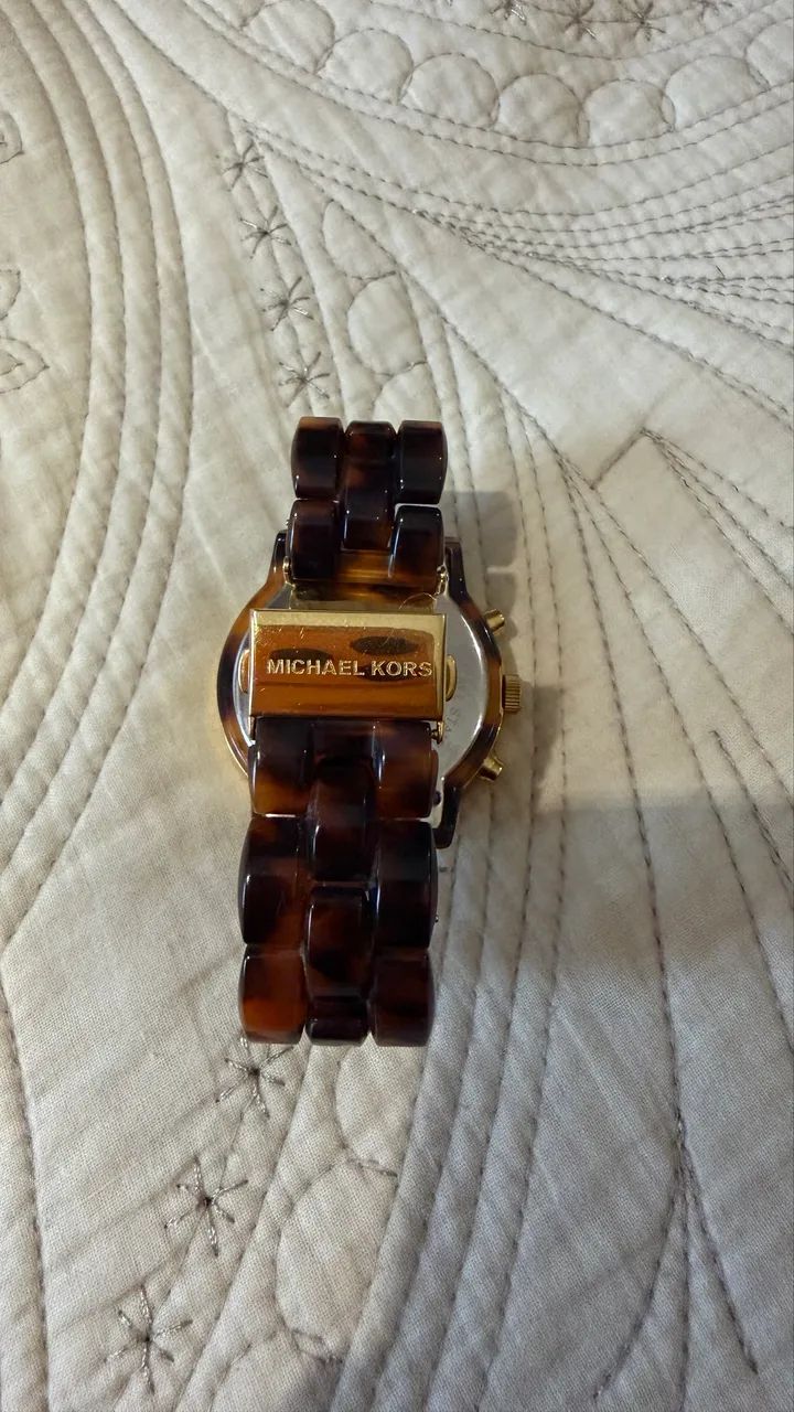 Relógio Michael Kors marrom tartaruga - Foto 3