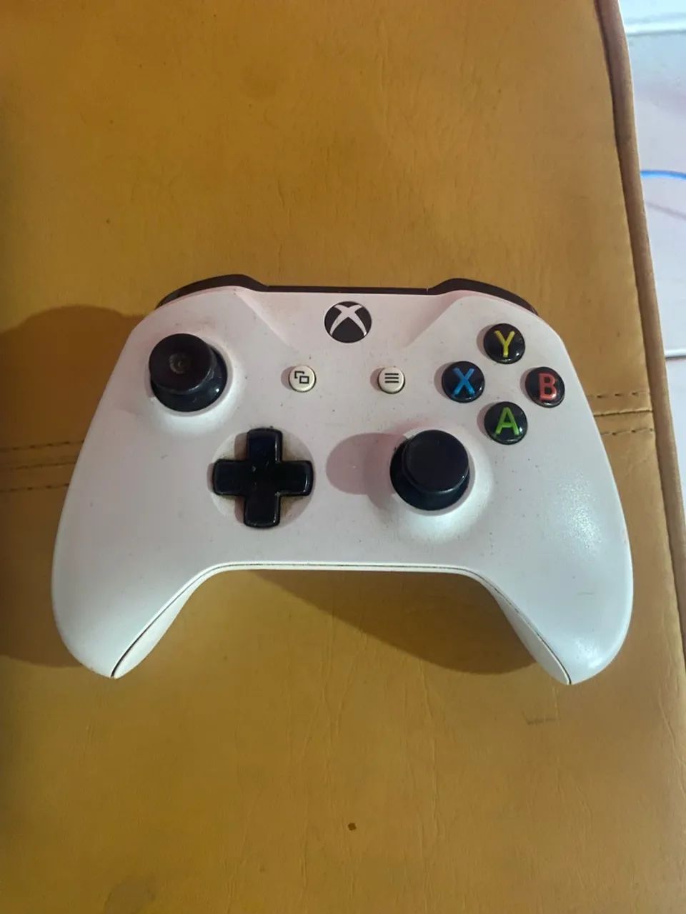 2 XBOX One S - 3 controles  - Foto 3