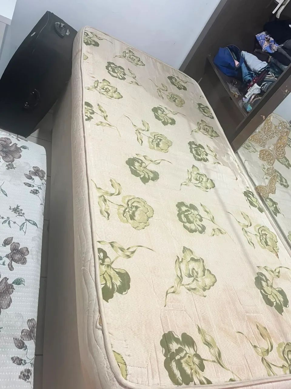 Cama box solteiro e colchão 