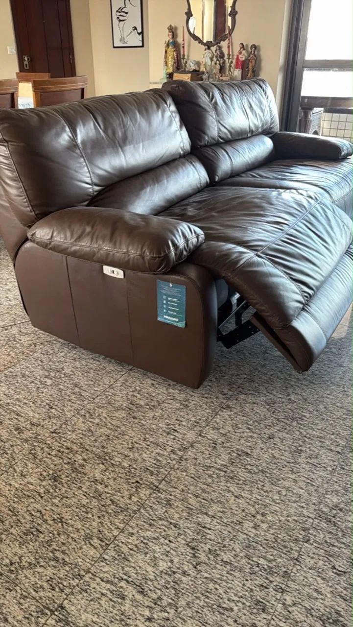 Sofá Elétrico de Couro