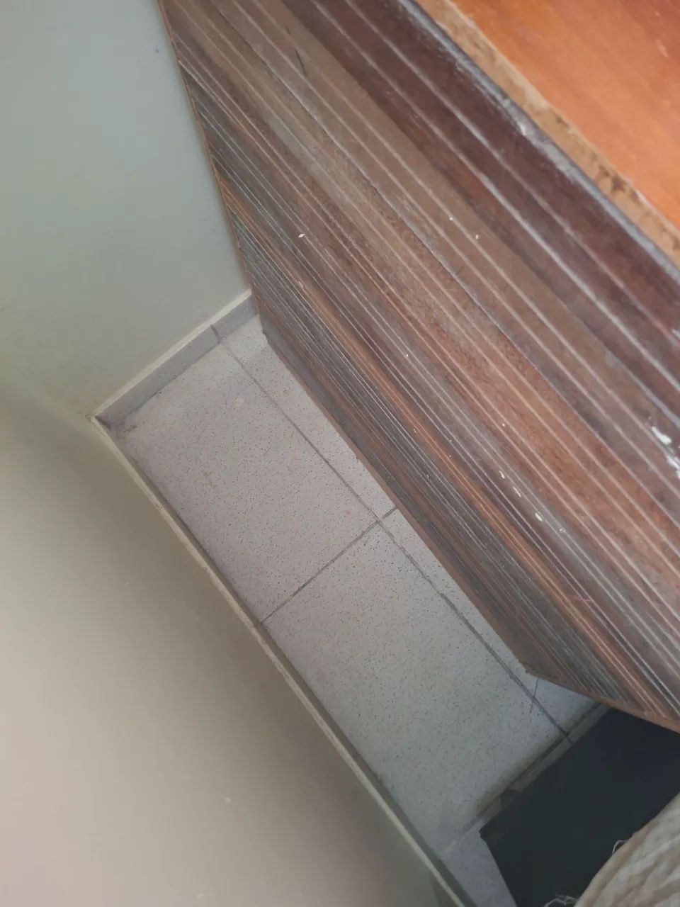 Vende-se cômoda de madeira  - Foto 4