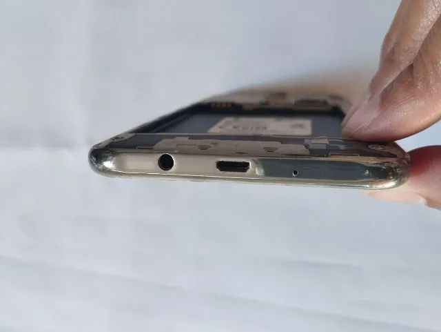 celular samsung j700m dourado (carcaça) - Foto 3