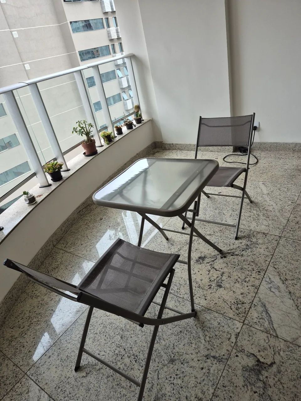 Mesa e cadeiras dobráveis área externa - Foto 2