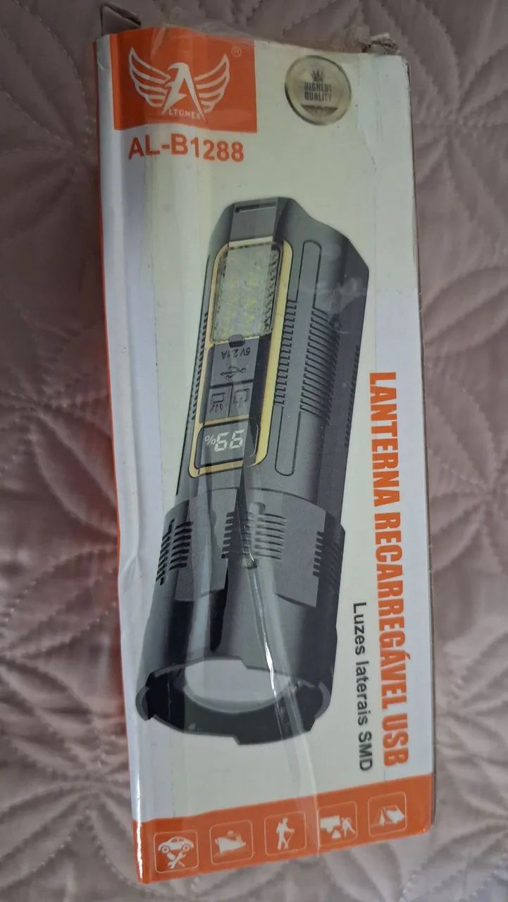 Lanterna Tática com alto poder lumens recarregavel e giroflex - Foto 3