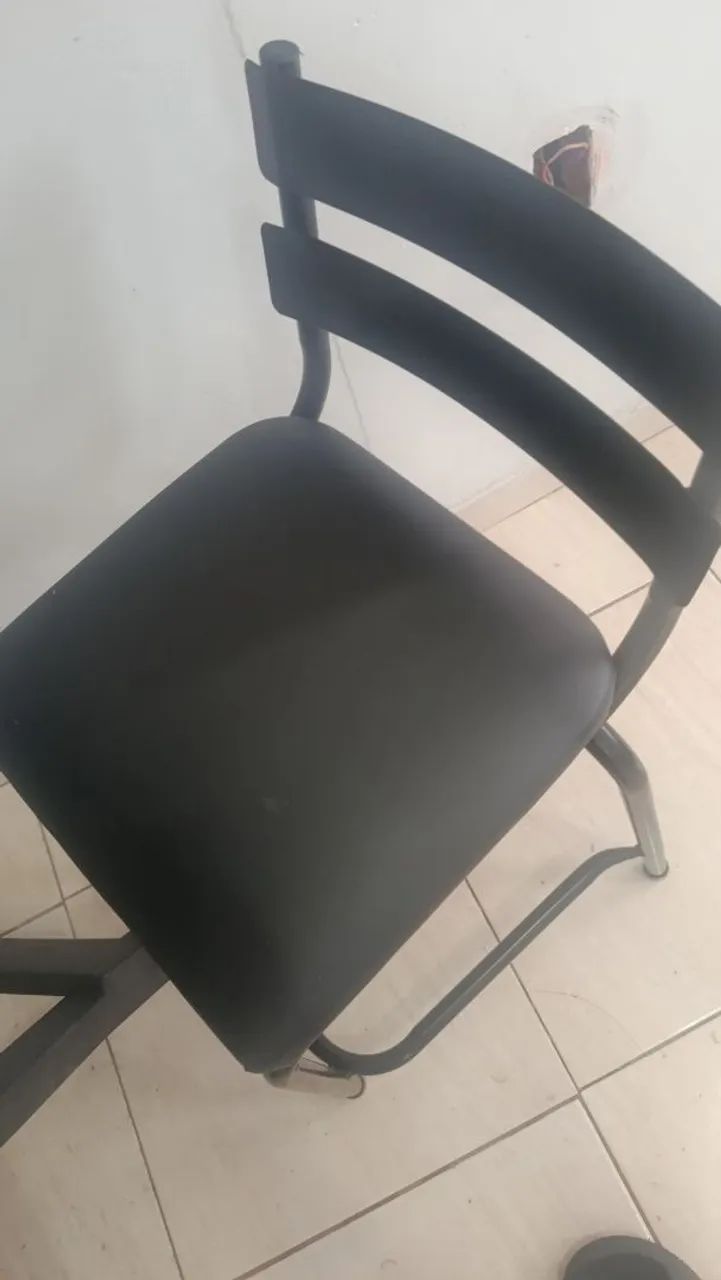 Mesa e cadeiras  - Foto 3