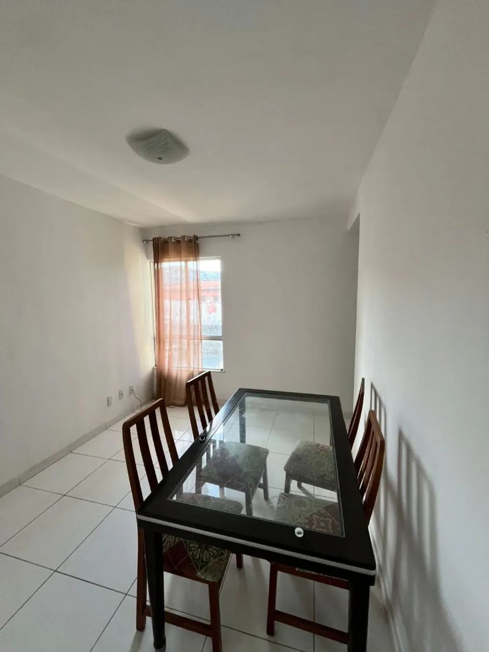 Mesa de sala + 5 cadeiras - Foto 2
