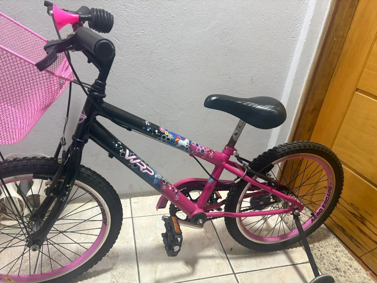 Bicicleta aro 15 Pink com preto - Foto 2