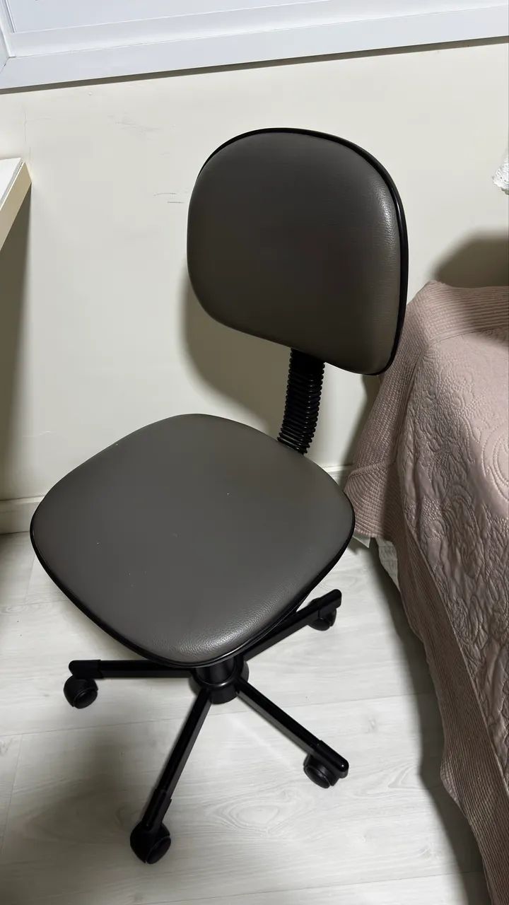 Escrivaninha + cadeira - Foto 4