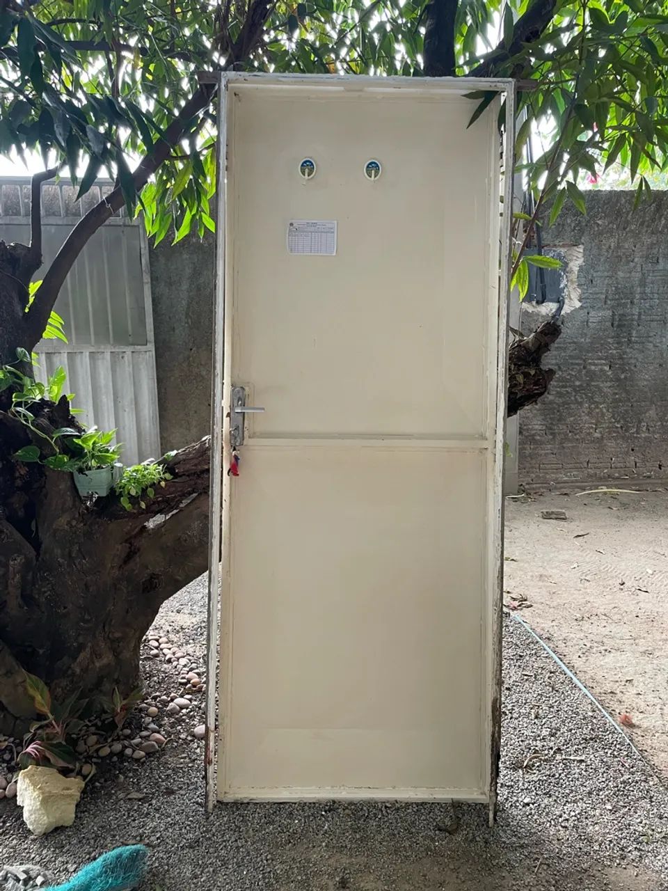 Vendo uma porta de ferro  - Foto 2