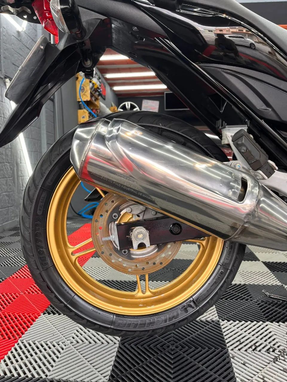 HONDA CB 300R - Foto 4