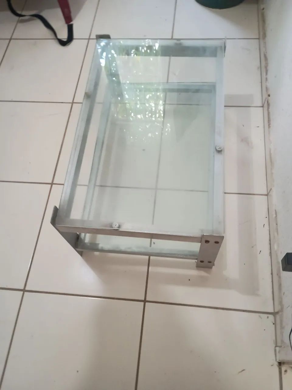 Mesa de centro c/tampo de vidro 