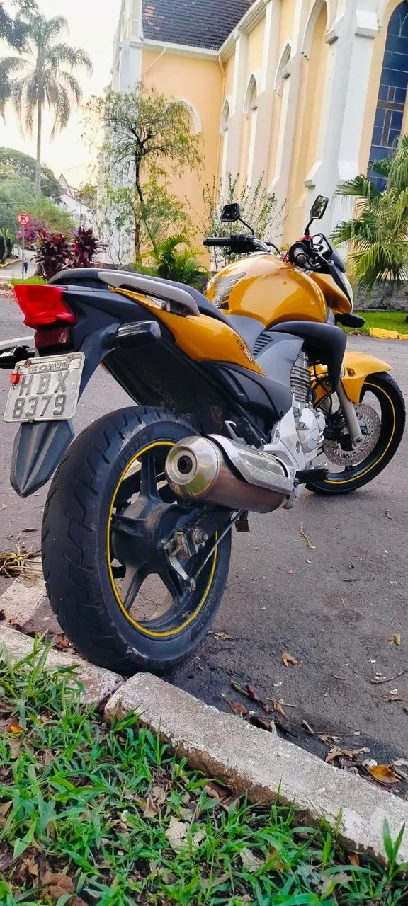 CB300r 2010 - Ótimo estado - Foto 4