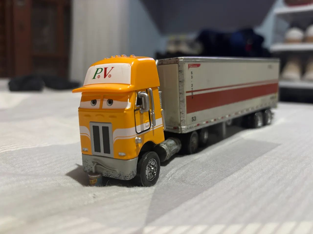Miniatura Disney Pixar ?Carros? - Paul Valdez Hauler Loose