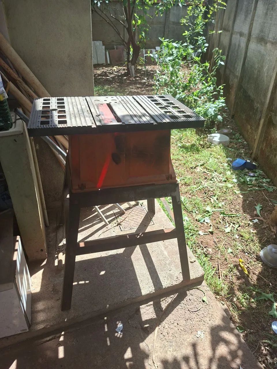 Vendo mesa de ferro 