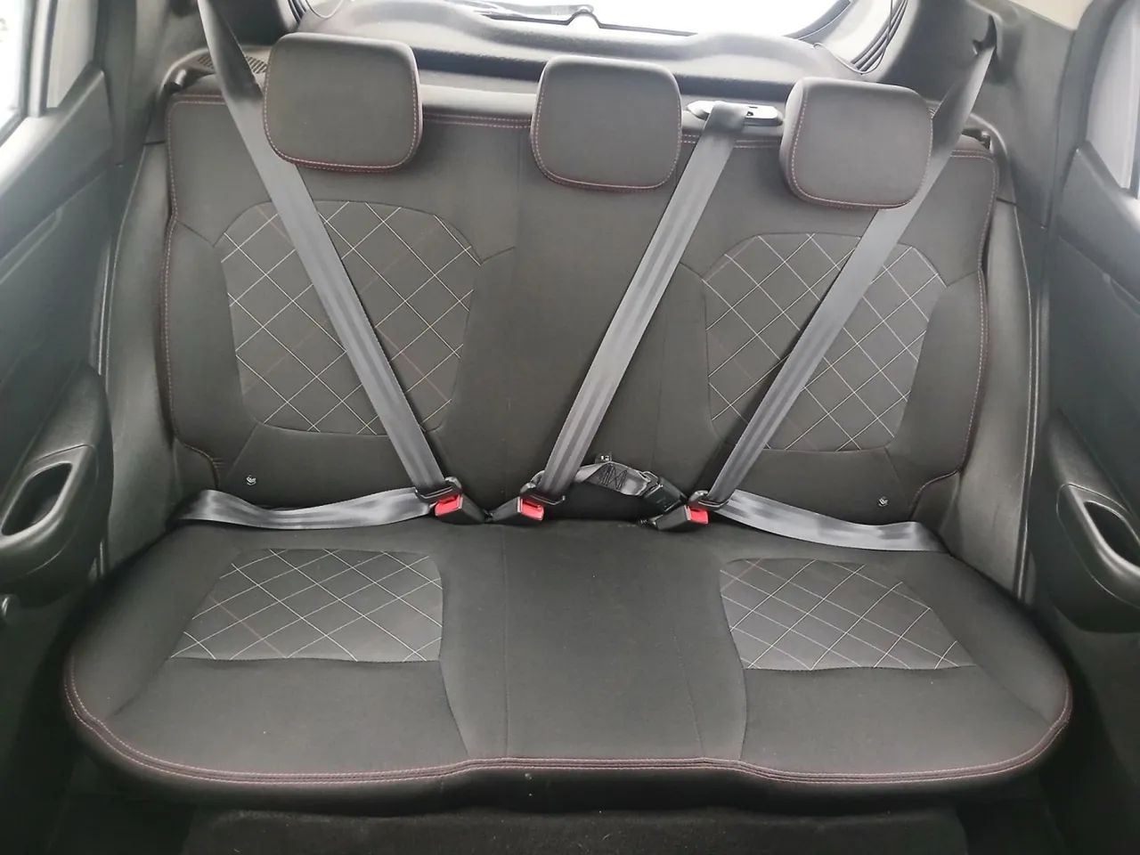 Renault Kwid 1.0 Zen, foto 18 de 18