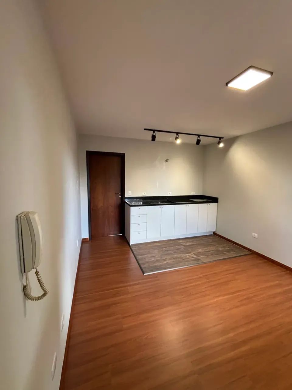 APTO UM QUARTO E SALA SEPARADOS  PRÓXIMO AO SHOPPING MUELLER - Foto 3