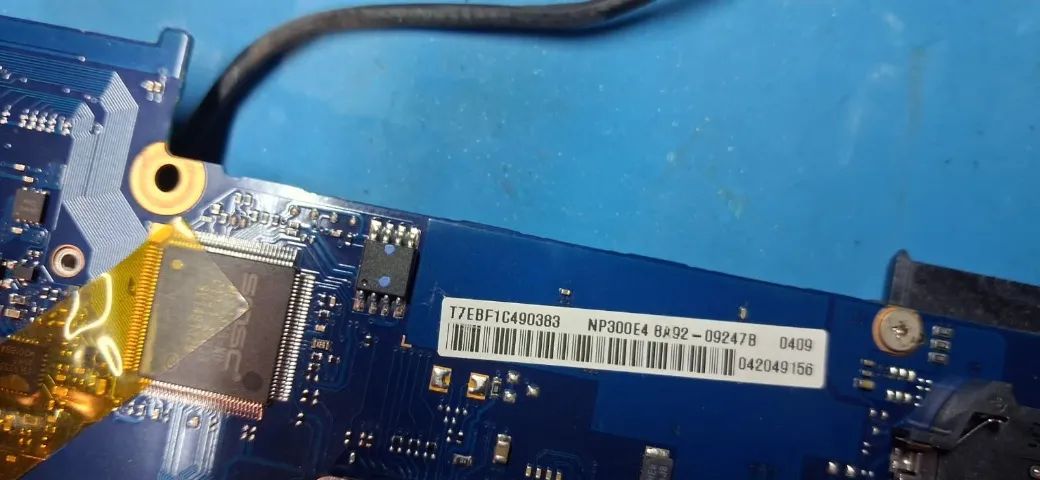 Placa mãe notebook Samsung np300e4 ba92-09247b - Foto 2