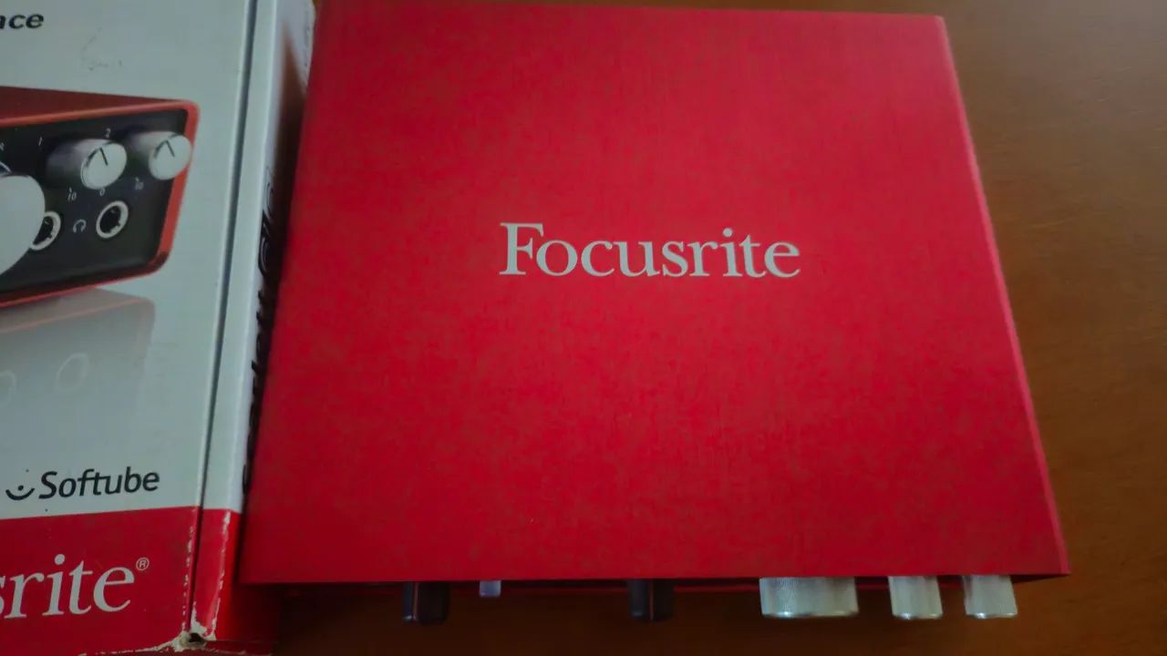 Placa de Som / Interface de Áudio Focusrite Scarlett 6i6 (2ª Geração) - Foto 3