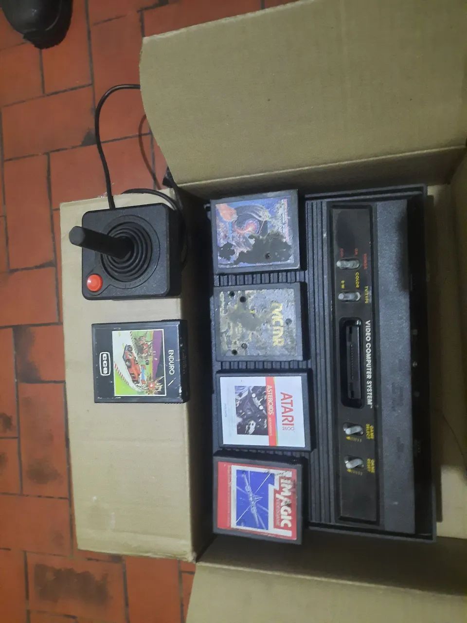 Atari 2600 5 jogos e 1 controle - Foto 4