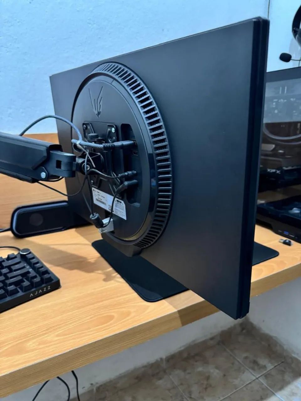 Monitor LG ultragear, 180hz, FULLHD, 24 polegadas. - Foto 4