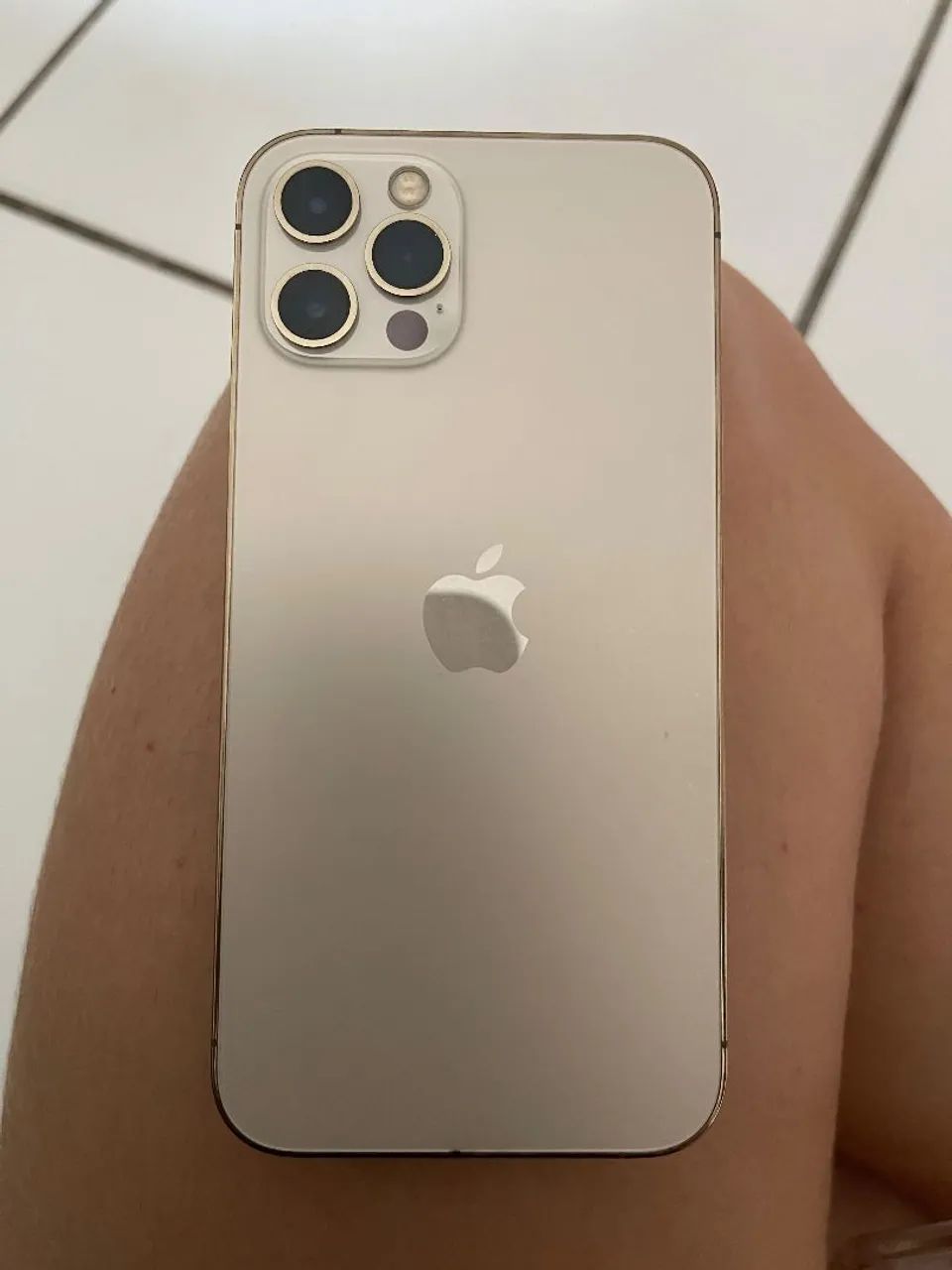 Iphone 12 pro 128 GB Dourado  - Foto 2