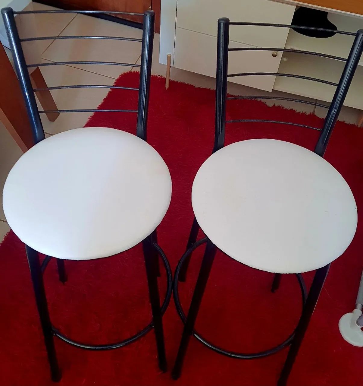 Vendo 2 banquetas altas - Foto 3