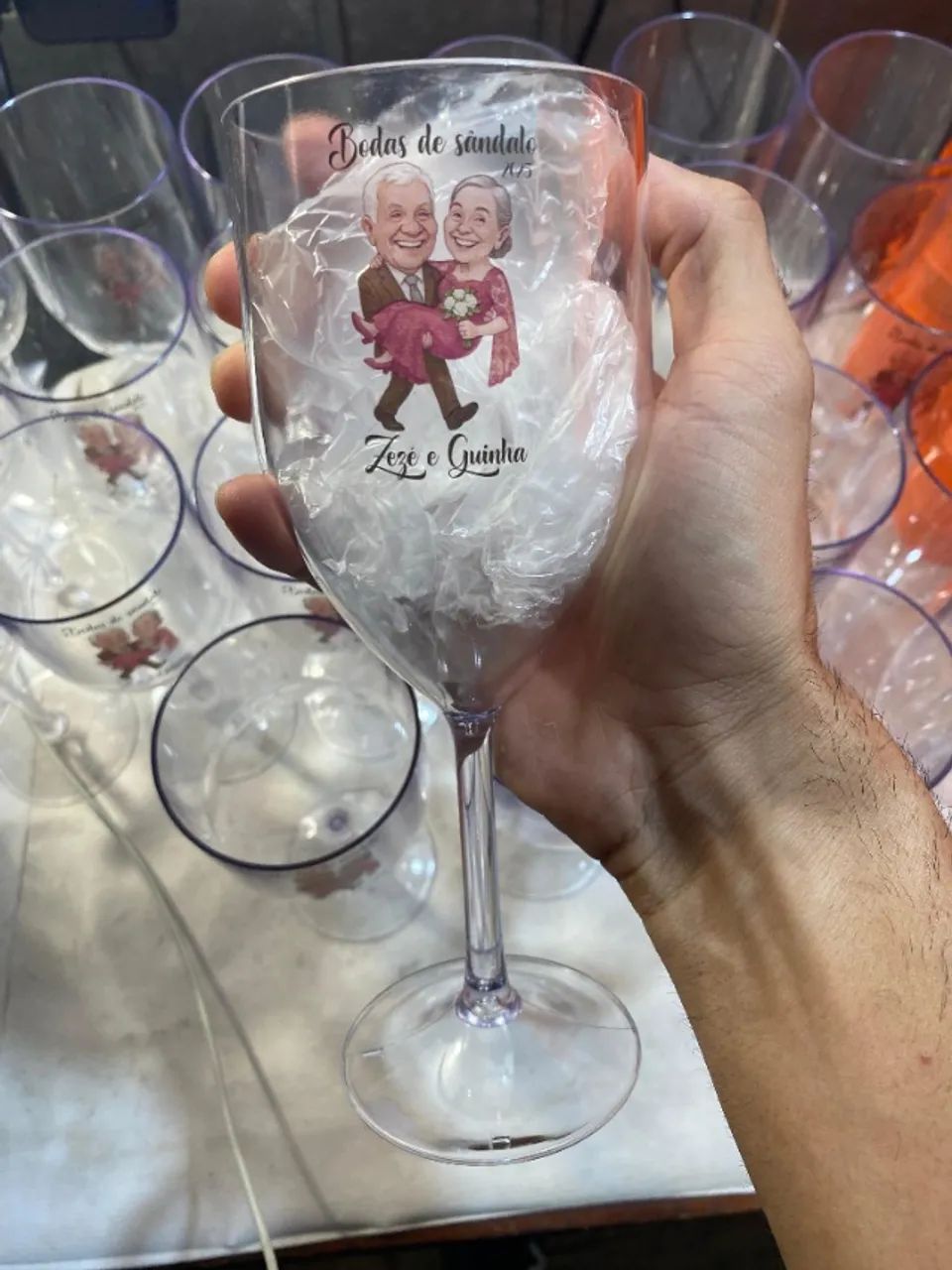 Taça vinho acrilico 340ml personalizadas - Foto 3