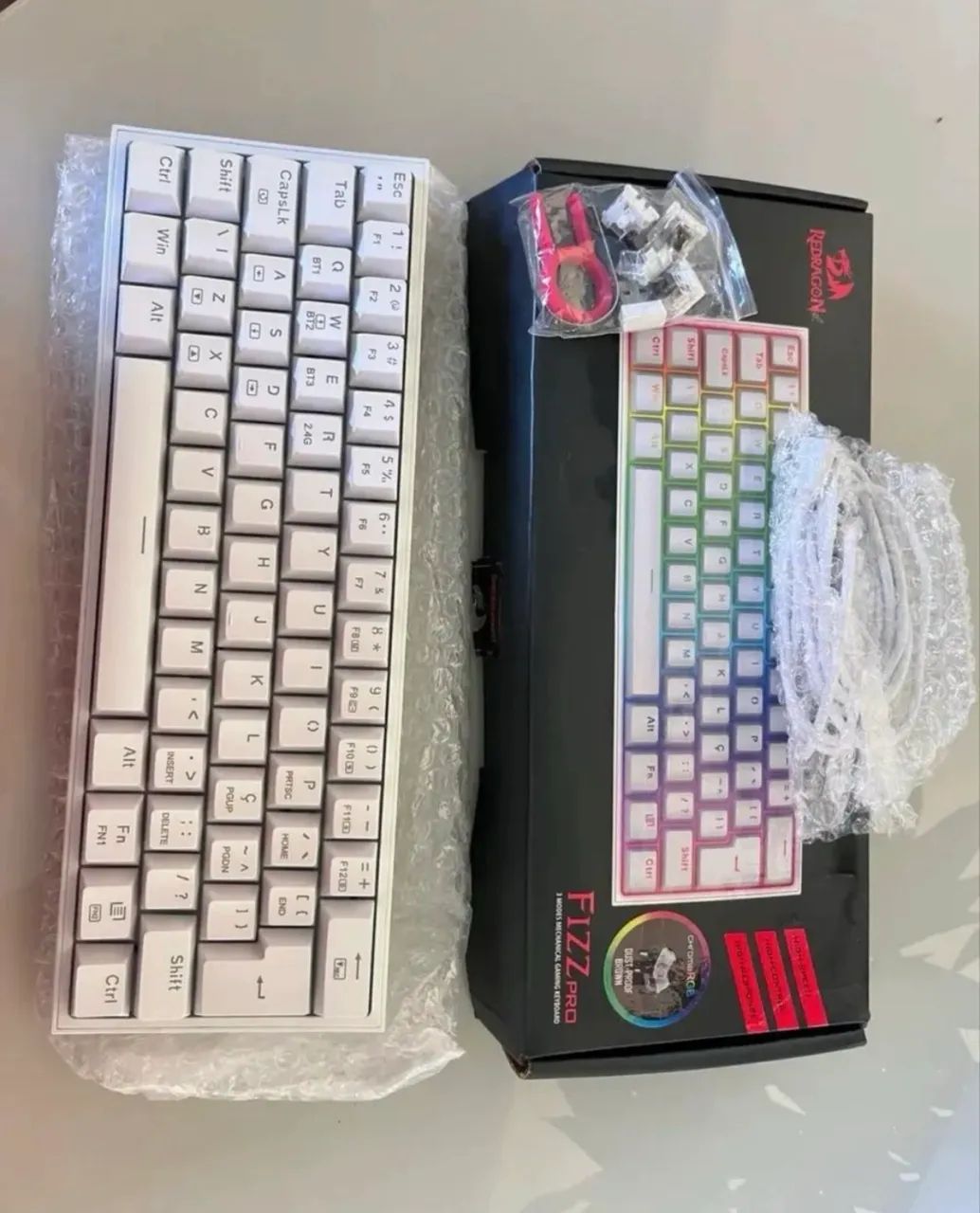 KIT GAMER - GABINETE MONTECH X3 GLASS + TECLADO REDRAGON FIZZ PRO K616