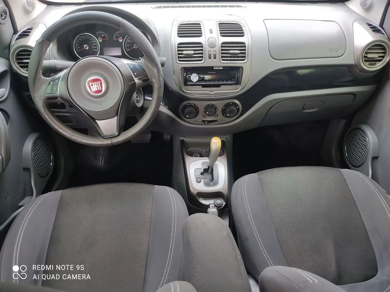 Fiat Grand Siena Essence Dual. 1.6 Flex 2014 - Foto 10