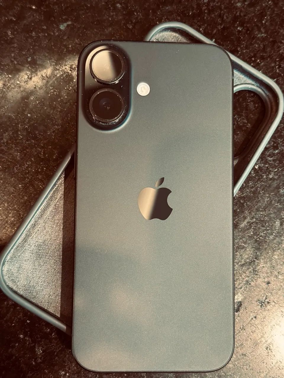 iPhone 16 128 gb preto 