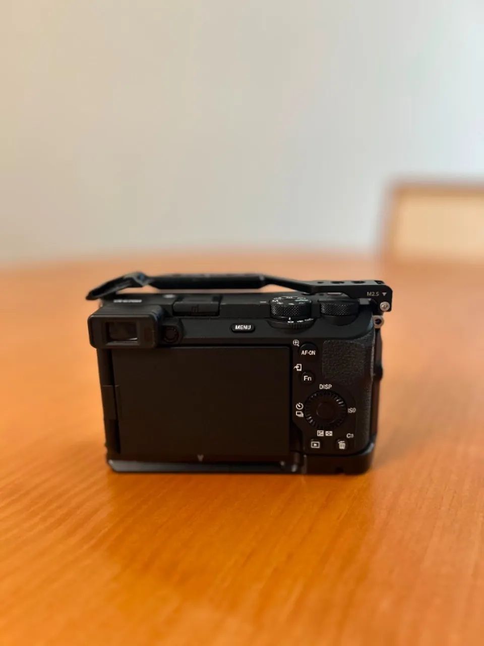 Câmera Sony A6700 + Cage Small Rig - Foto 3