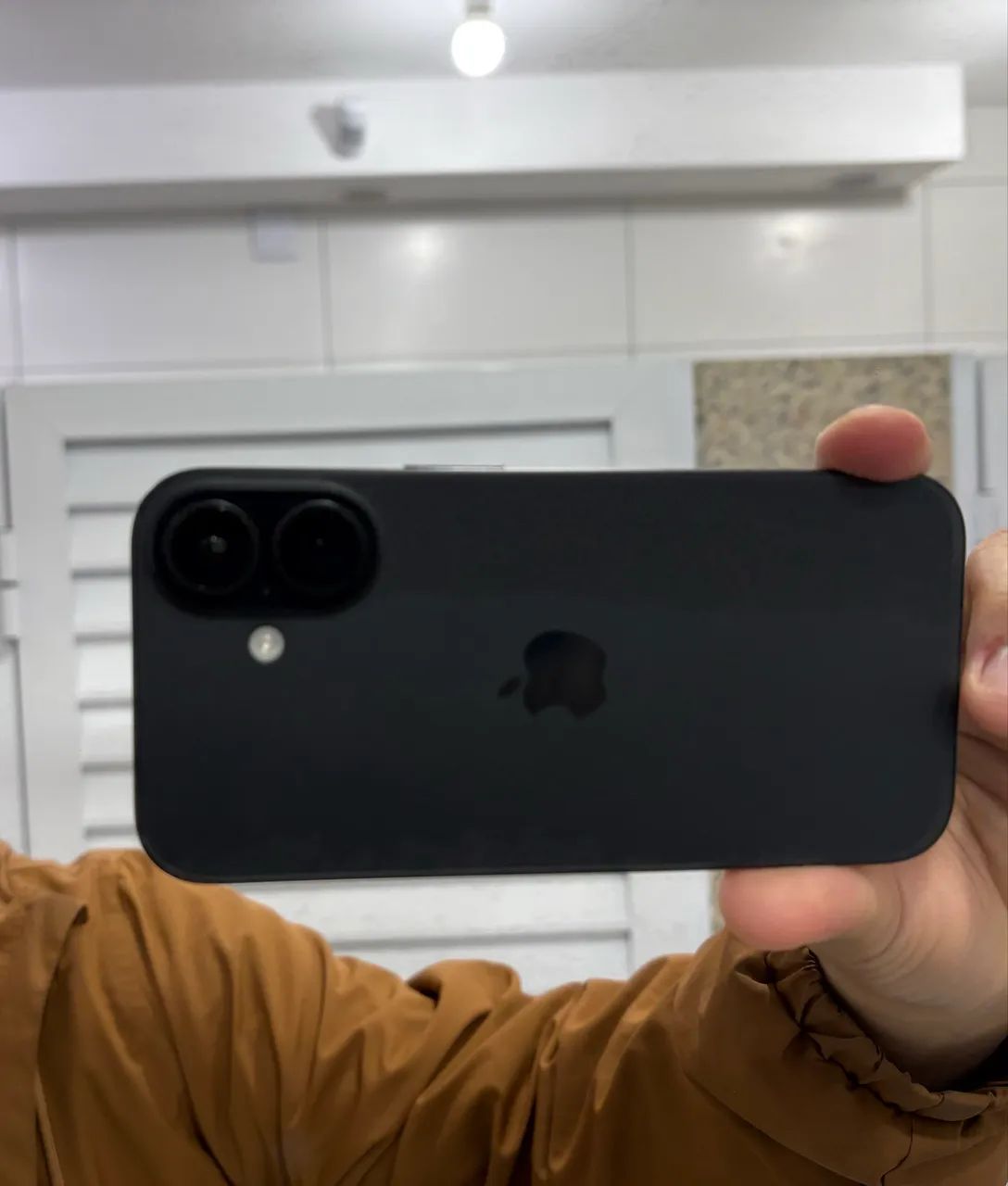 iPhone 16 256GB Preto Impecável, com Caixa e Nota Fiscal
